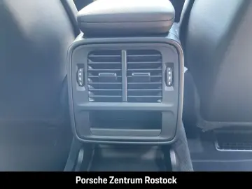 Taycan 4 Cross Turismo Rückfahrkamera Panorama