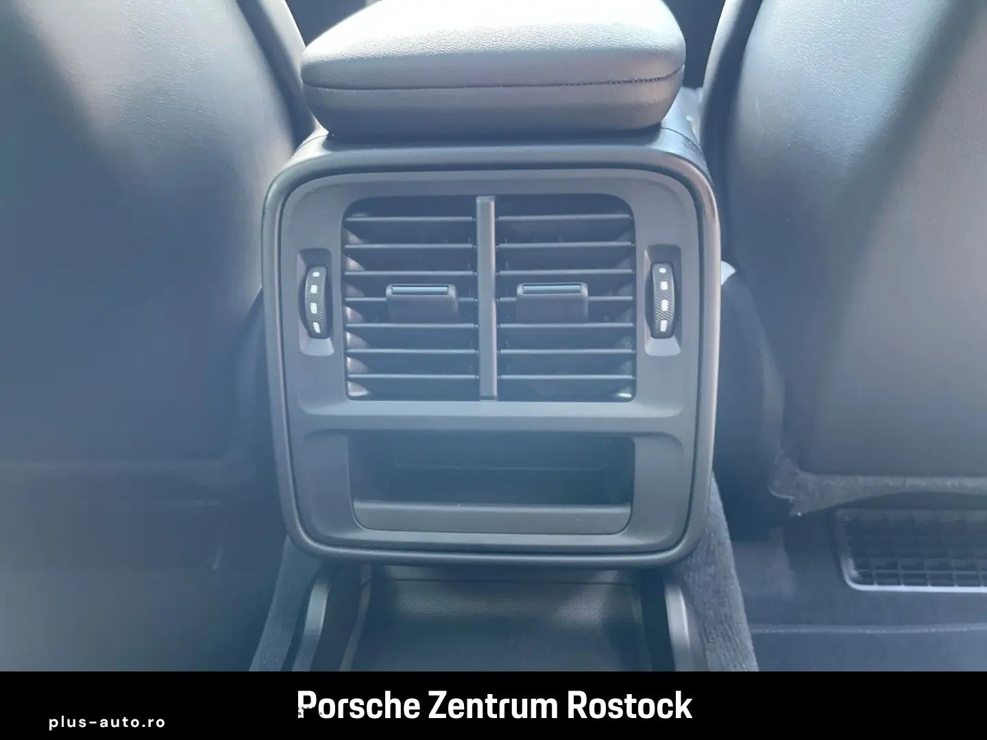 Taycan 4 Cross Turismo Rückfahrkamera Panorama