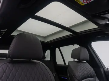 X5 M50i HUD H K 360 Massage DAB DispKey Panorama