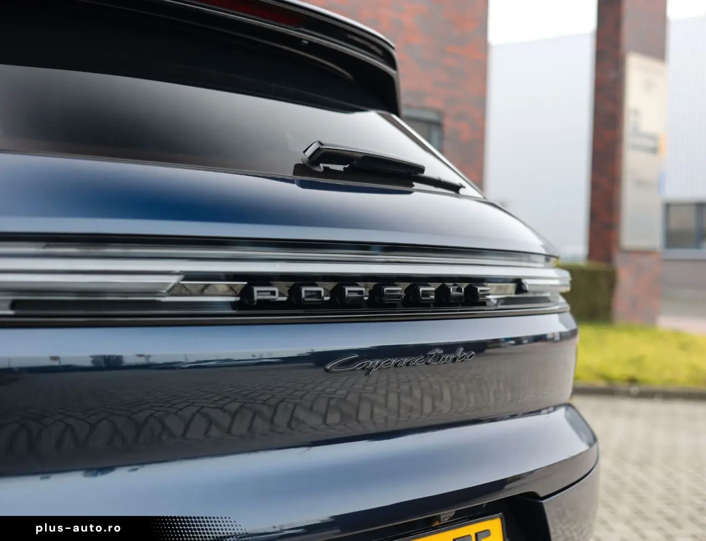 Cayenne Turbo E-Hybrid   Pano - AHK - HUD