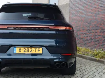 Cayenne Turbo E-Hybrid   Pano - AHK - HUD