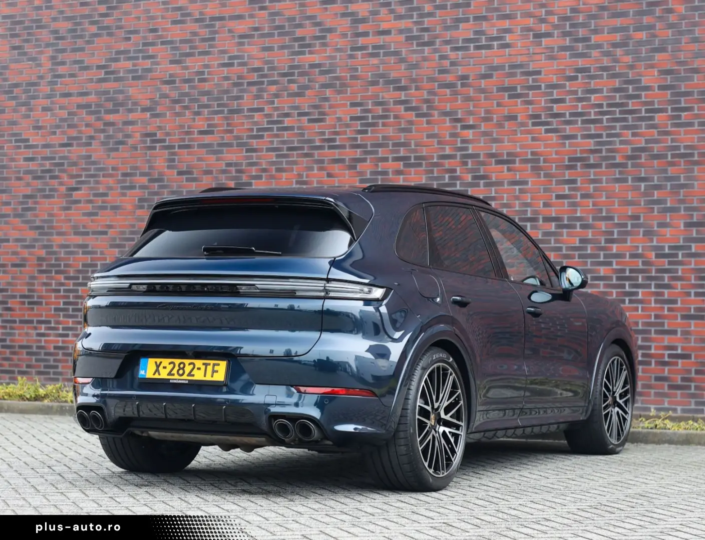 Cayenne Turbo E-Hybrid   Pano - AHK - HUD