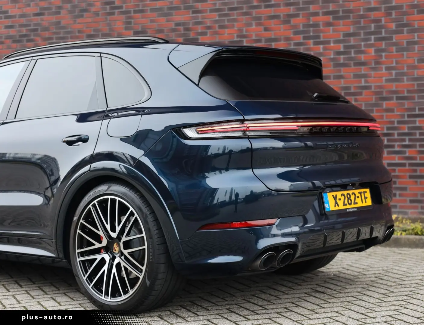 Cayenne Turbo E-Hybrid   Pano - AHK - HUD