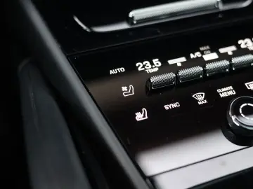 Cayenne Turbo E-Hybrid   Pano - AHK - HUD