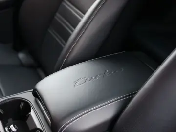 Cayenne Turbo E-Hybrid   Pano - AHK - HUD