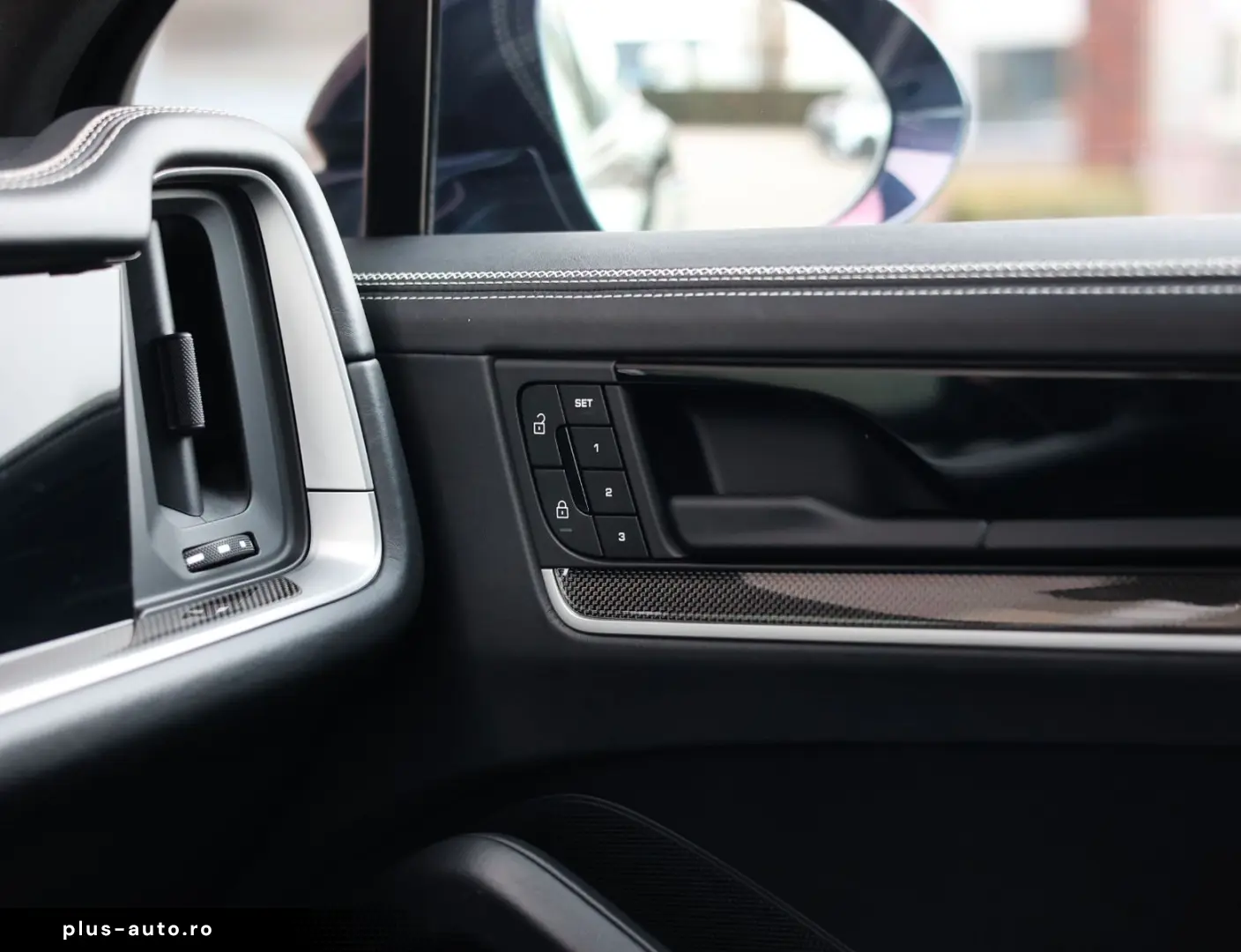 Cayenne Turbo E-Hybrid   Pano - AHK - HUD