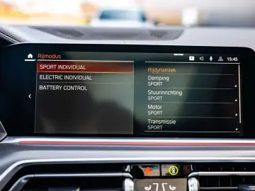 X5 X5 xDrive45e - VAT - Manhattan green - Pano -