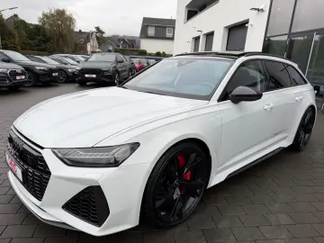 RS6 Avant 4.0 TFSI quattro Carbon Pano B&O Laser
