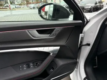 RS6 Avant 4.0 TFSI quattro Carbon Pano B&O Laser