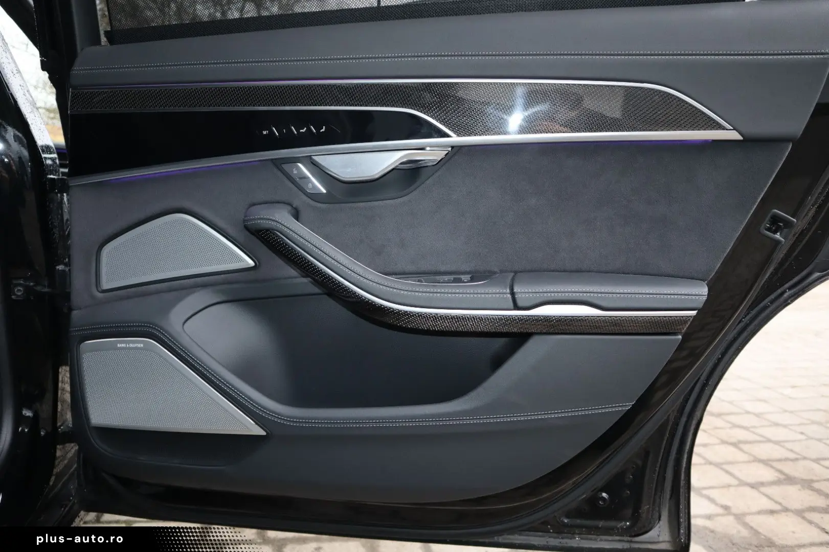 A8L 60 TFSIe lang ALL-BLACK CARBON UNIKAT UPE190