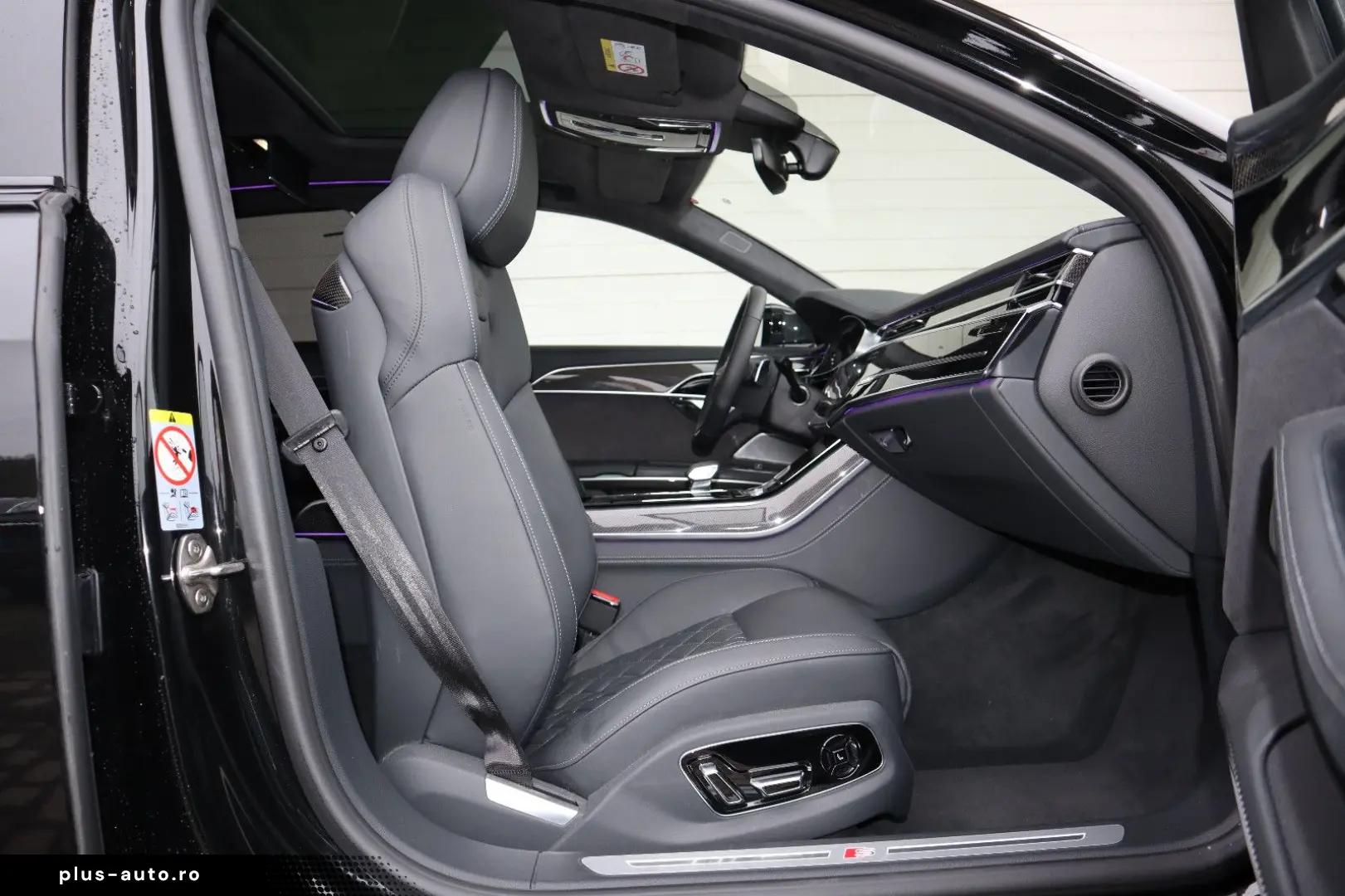 A8L 60 TFSIe lang ALL-BLACK CARBON UNIKAT UPE190