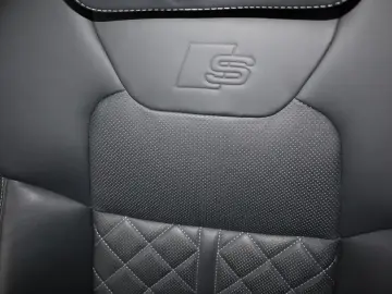 A8L 60 TFSIe lang ALL-BLACK CARBON UNIKAT UPE190