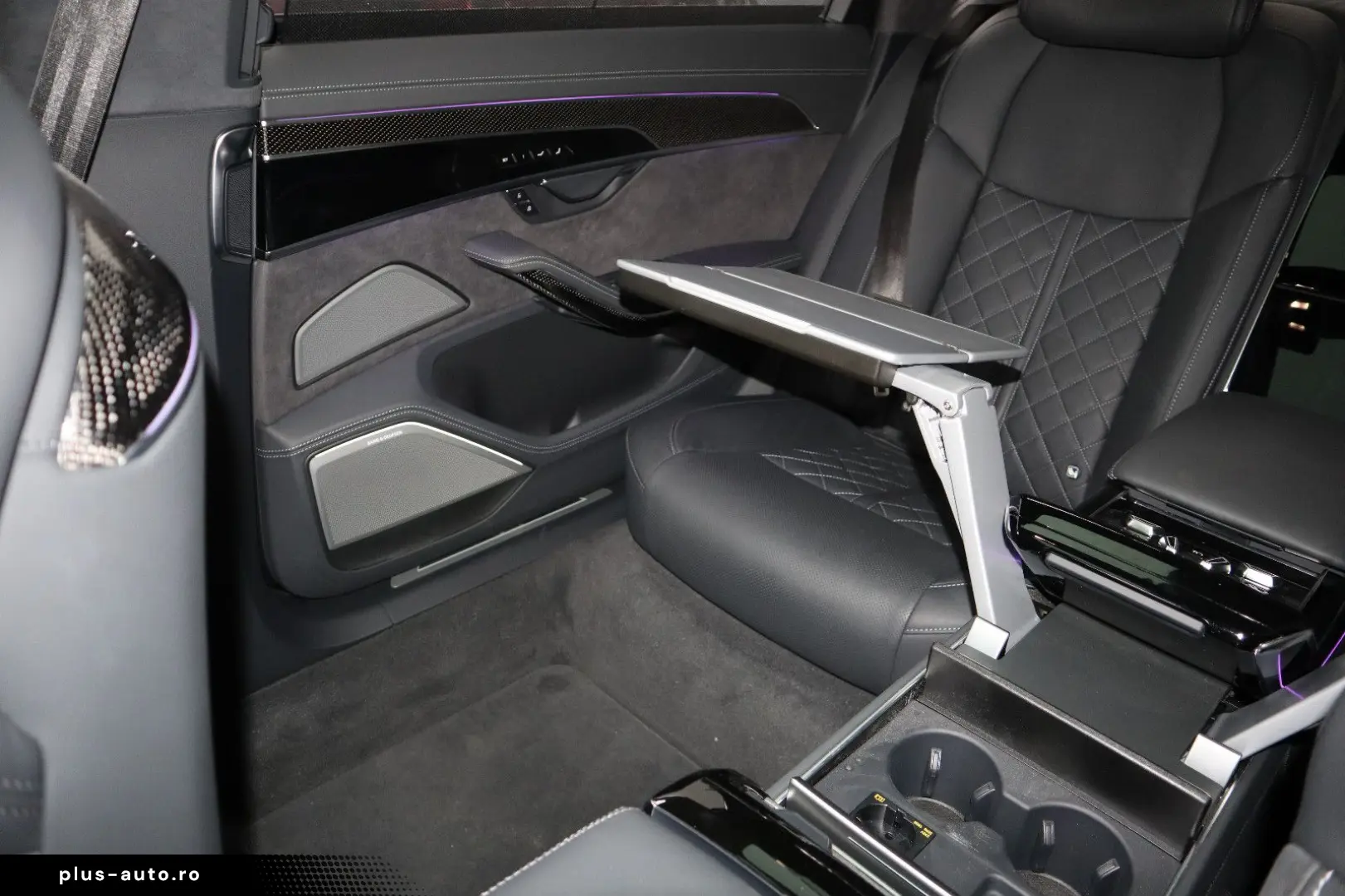 A8L 60 TFSIe lang ALL-BLACK CARBON UNIKAT UPE190