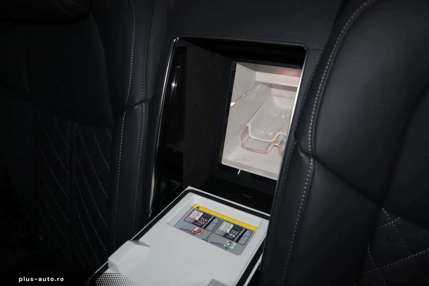 A8L 60 TFSIe lang ALL-BLACK CARBON UNIKAT UPE190