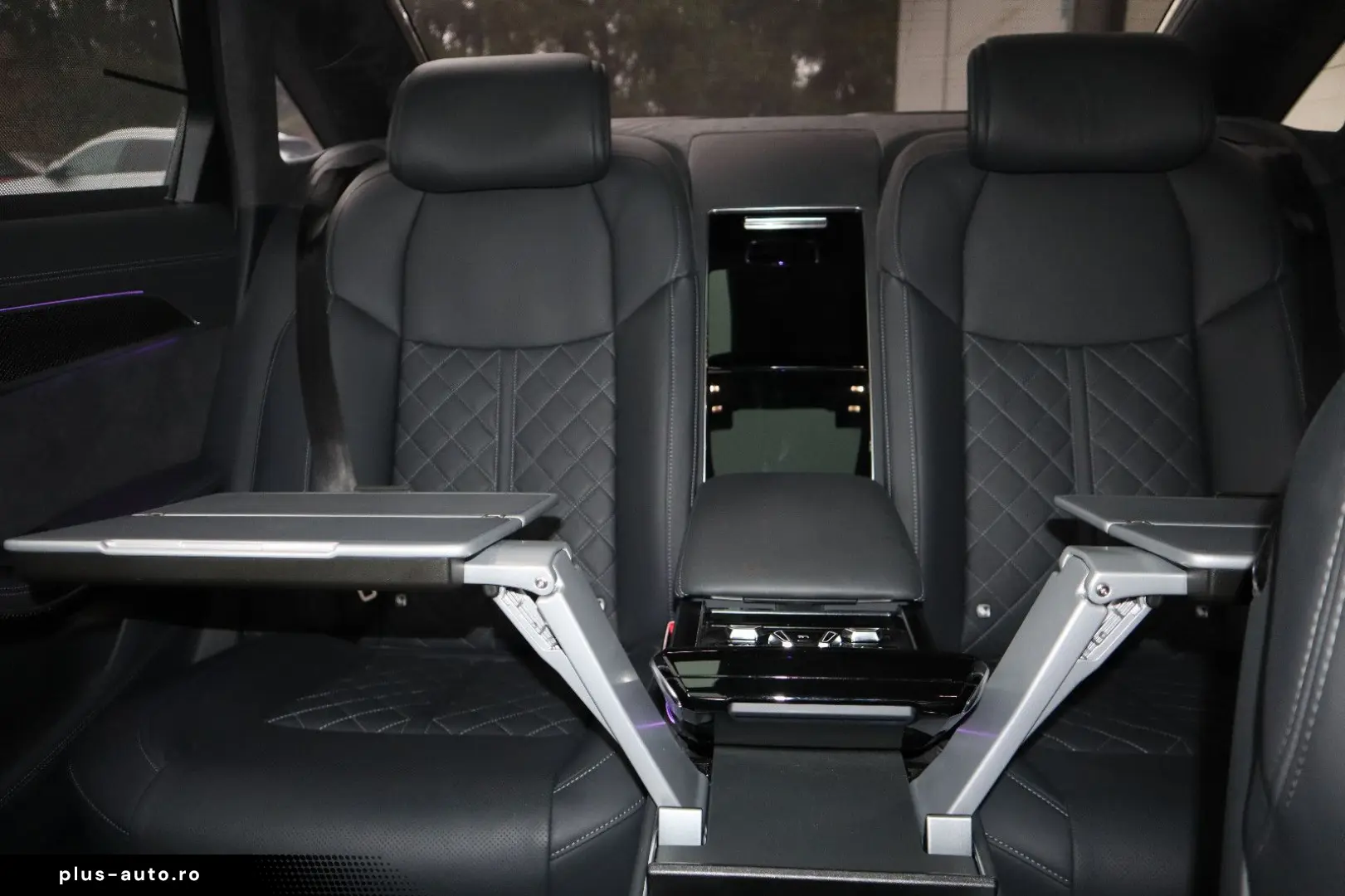 A8L 60 TFSIe lang ALL-BLACK CARBON UNIKAT UPE190