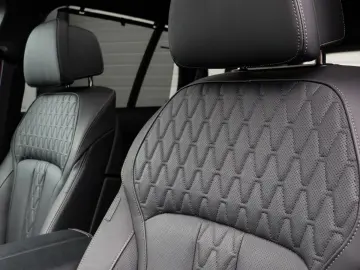 X5 50e xDrive M Sport Pro. Sitzebeluft. H K Pano