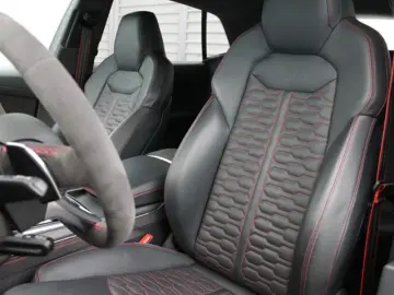 RSQ8 4.0 TFSI quattro MATRIX AHK B&O LEDER HUD K