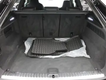 RSQ8 4.0 TFSI quattro MATRIX AHK B&O LEDER HUD K