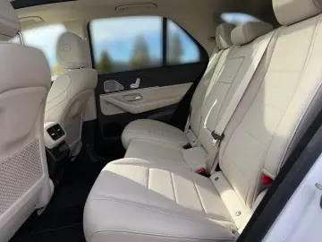 GLE 450 4M  AMG AIRM STHZ SITZKL 360  PANO AHK