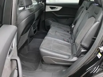 SQ7 4.0 TFSI quattro HUD PANO AIRSUSPENSION MATR