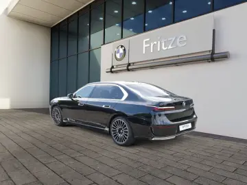 740 d xDrive HUD Luftfederung Leder Panorama