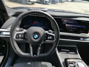 740 d xDrive HUD Luftfederung Leder Panorama