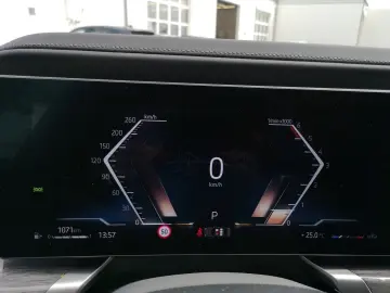 740 d xDrive HUD Luftfederung Leder Panorama