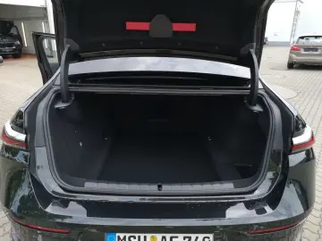 740 d xDrive HUD Luftfederung Leder Panorama