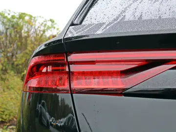 SQ8 TFSI qu competition plus BLACK LUFT B&O 360