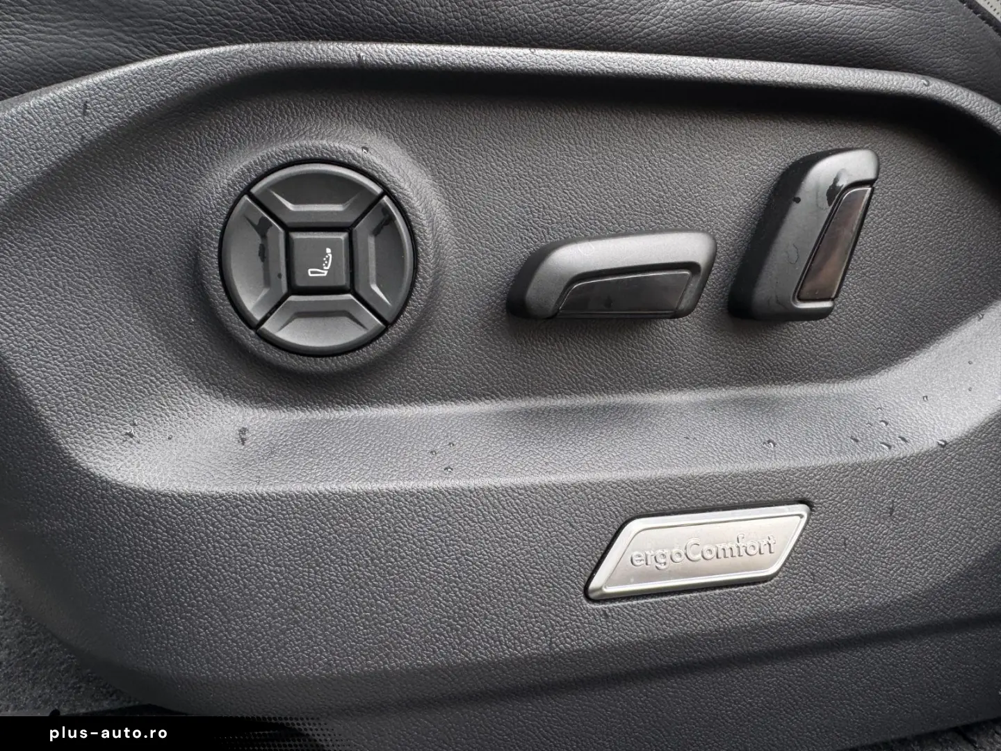 Touareg 3.0 TDI 4Motion R-Line PANO AIR STHZG