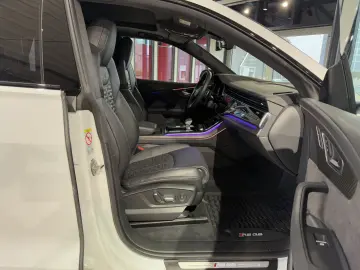 RSQ8 4.0 TFSI quattro PANO 360  AHK HEADUP B&O