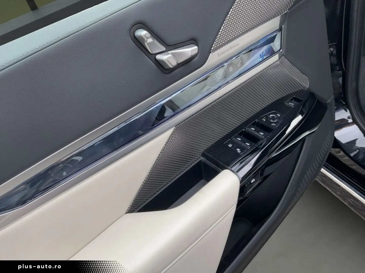 740d xDrive LED PANO 360  AKTIVSITZE ACC B&W 19