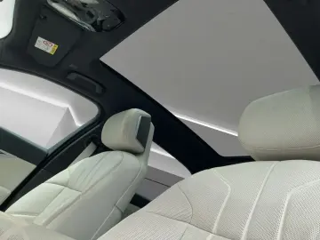 740d xDrive LED PANO 360  AKTIVSITZE ACC B&W 19