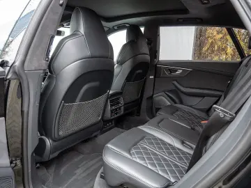 Q8 competition plus 50 TDI quattro MATRIX STANDH