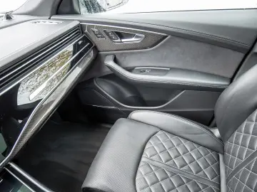 Q8 competition plus 50 TDI quattro MATRIX STANDH