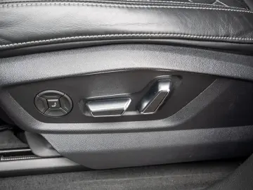 Q8 competition plus 50 TDI quattro MATRIX STANDH