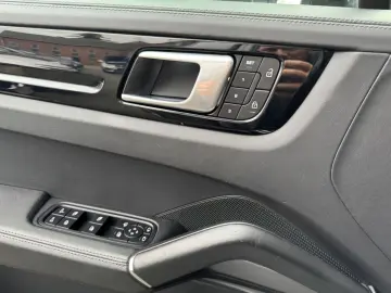 Cayenne S Pano BOSE Sport Chrono Luft 360  21