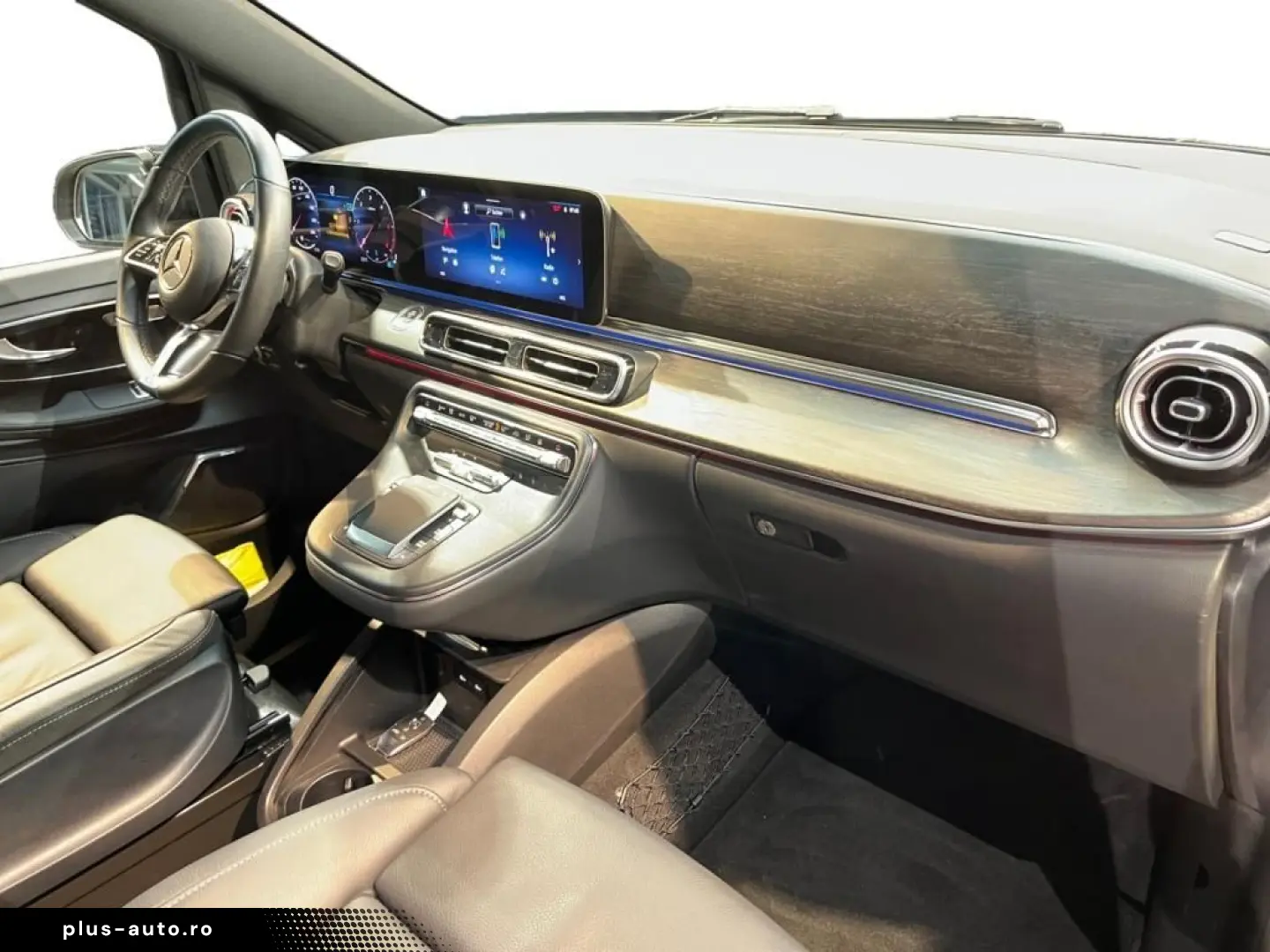 V 300 d   MBUX Navi STH Leder el.Schiebe Burmest