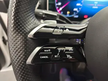 CLE 200 Cabrio AMG Leder Verdeck rot Burmester3D