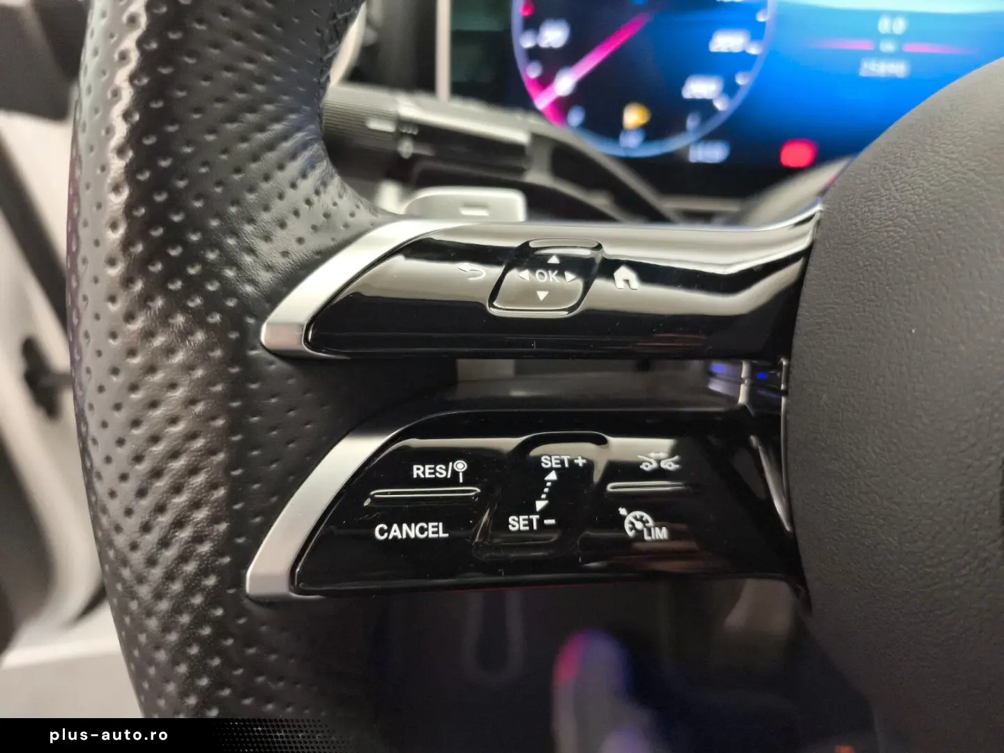 CLE 200 Cabrio AMG Leder Verdeck rot Burmester3D