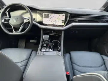 Touareg 3.0 TSI eHybrid ELEGANCE UPE104 LM21 PAN