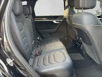 Touareg 3.0 TSI eHybrid ELEGANCE UPE104 LM21 PAN