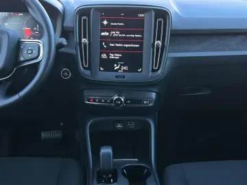 XC40 T4 Essential Plug-In Hybrid Navi LED StHz