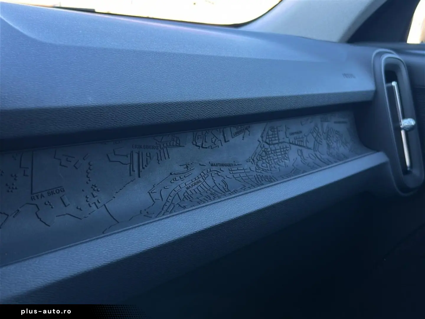 XC40 T4 Essential Plug-In Hybrid Navi LED StHz