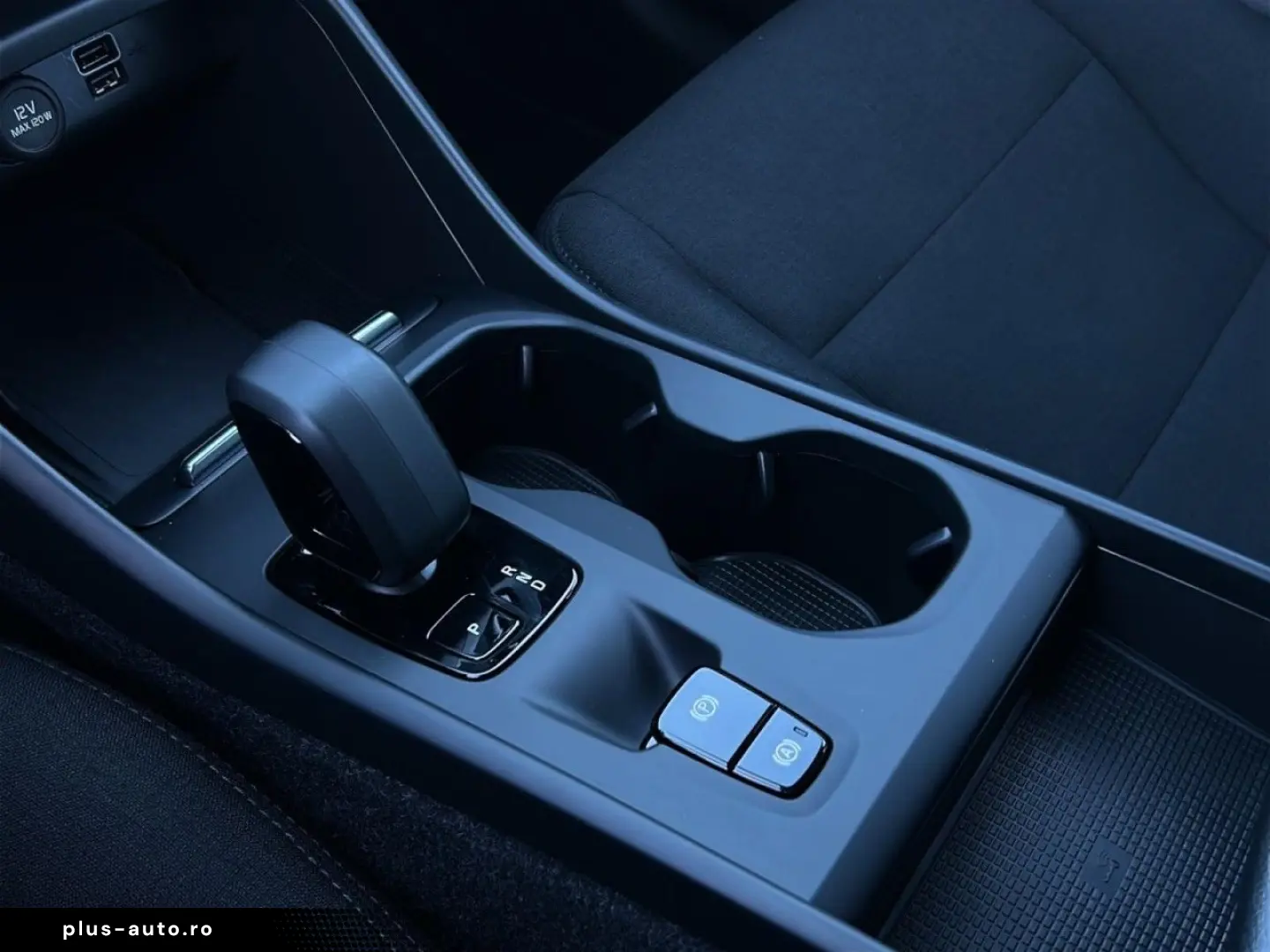 XC40 T4 Essential Plug-In Hybrid Navi LED StHz