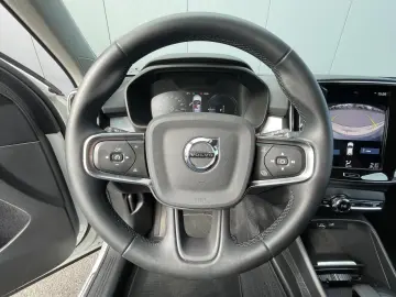 XC40 T4 INSCRIPTION BUSINESS PHEV PILOT ACC CAM