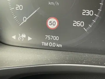 XC40 T4 INSCRIPTION BUSINESS PHEV PILOT ACC CAM