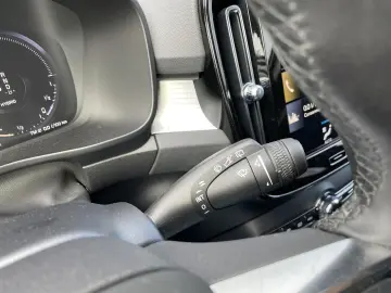 XC40 T4 INSCRIPTION BUSINESS PHEV PILOT ACC CAM