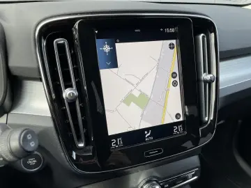 XC40 T4 INSCRIPTION BUSINESS PHEV PILOT ACC CAM