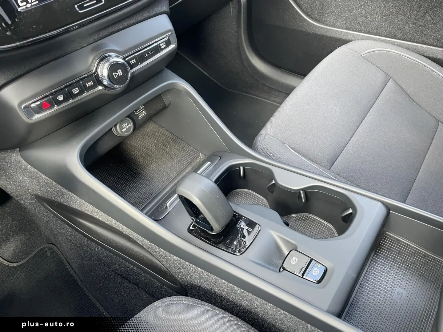 XC40 T4 INSCRIPTION BUSINESS PHEV PILOT ACC CAM